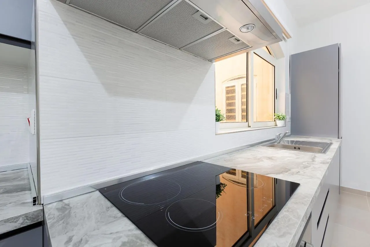 Sliema Central Apartment Just Minutes From The Beach By Jl